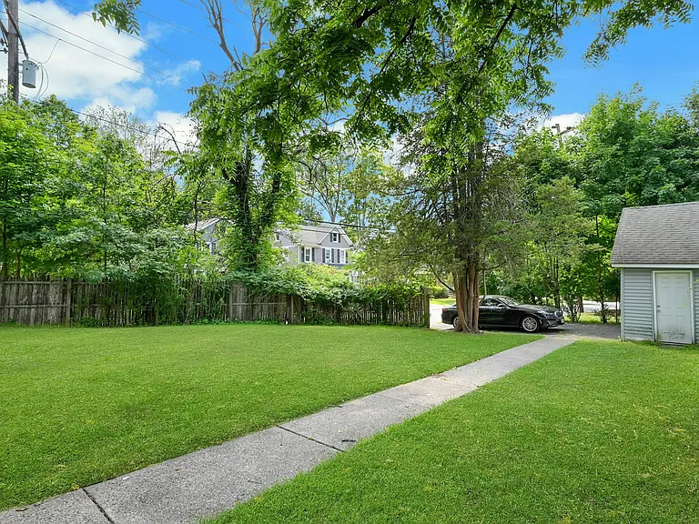 47 George St — Photo 33