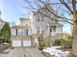 5 Biesiada Ct, Parlin, NJ 08859