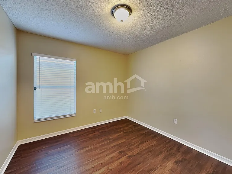 7831 Chadwick Dr — Photo 13