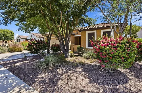 4551 N Luna Rd W Photo 1