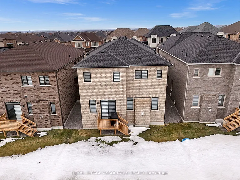 2215 Beckman Cres #UPPER — Photo 46