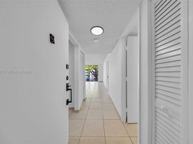 9360 Fontainebleau Blvd