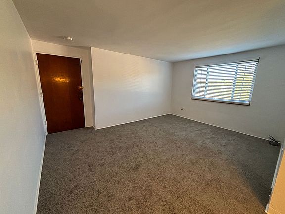 4th image of 775 Cooke Dr APT 3