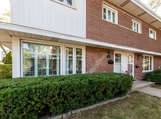 915 Peterson Ave UNIT A, Park Ridge, IL 60068