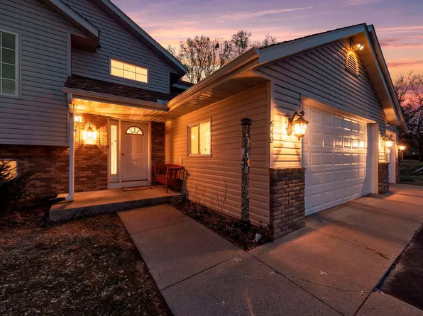 670 6th St SE, Cokato, MN 55321