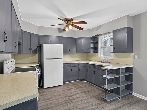 2nd image of 2841 Blackstone Ave S