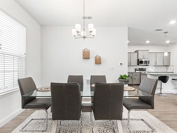 5th image of 17 Pittman Pl