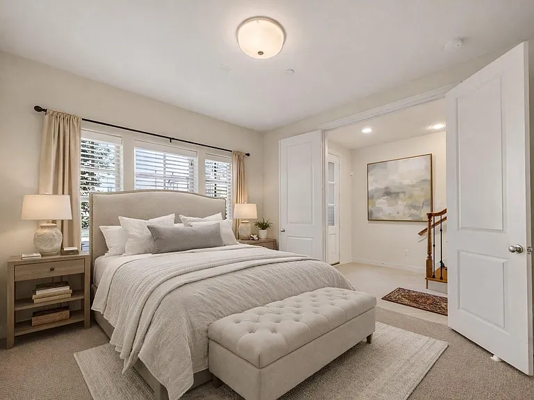 705 Delano St — Photo 12