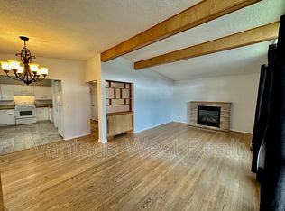 1260 Centennial Cres UNIT A, Kelowna, BC V1Y6K2