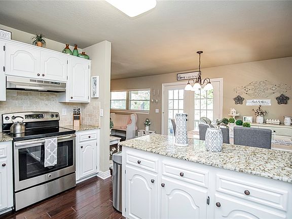 2nd image of 4 Ashburton Ln