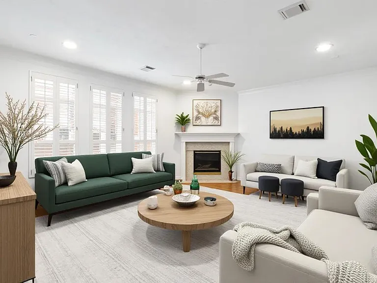 5913 Dolores St #B — Photo 2