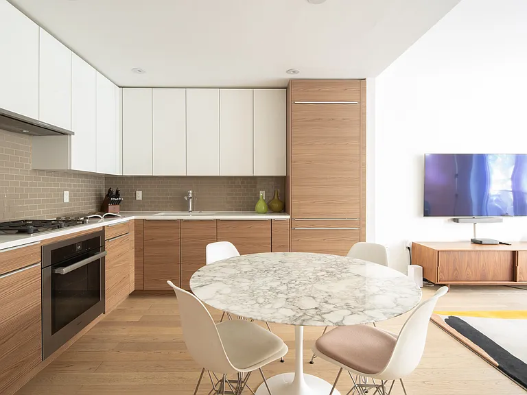 337 E 62nd St #2B — Photo 5
