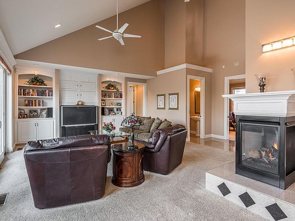 4th image of 25 Pine Meadows Dr