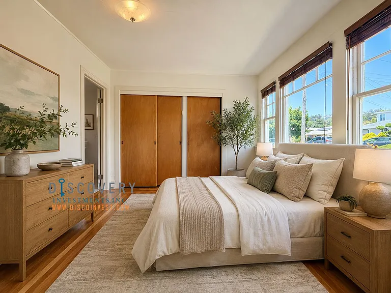 611 Clayton Ave — Photo 4