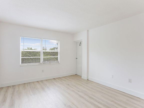 3rd image of 4354 NW 9th Avenue #13-3d