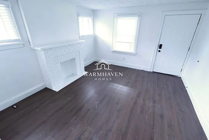 1313 Coventry St — Photo 4