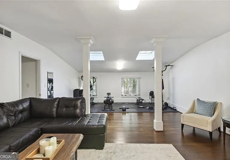 2760 Carmon On Wesley NW — Photo 28