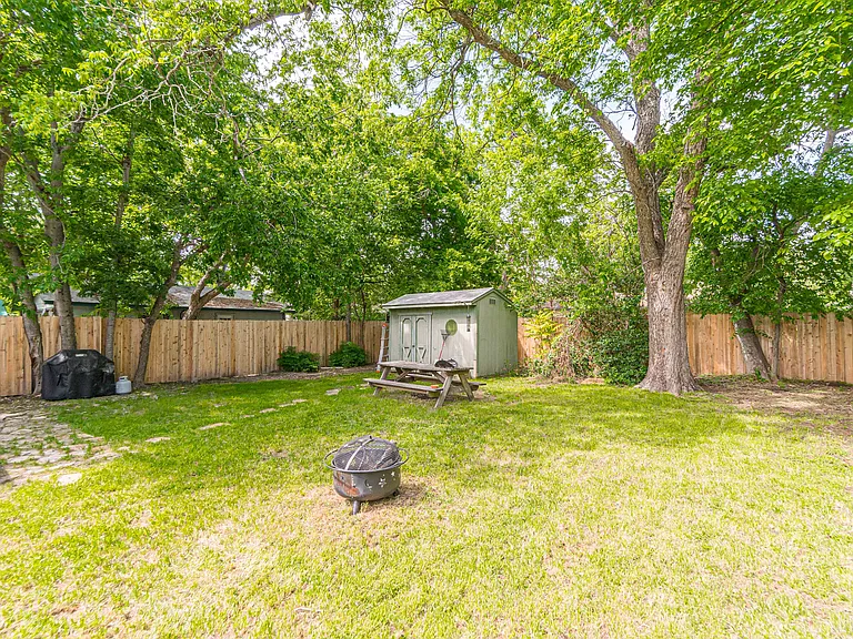 spacious yard