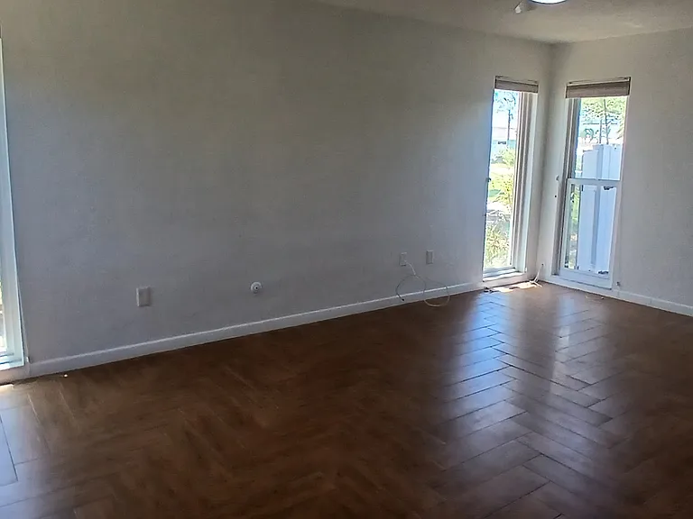 4397 Harbor Hills Dr — Photo 7