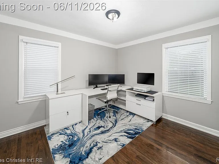3318 Prairie Ave — Photo 9