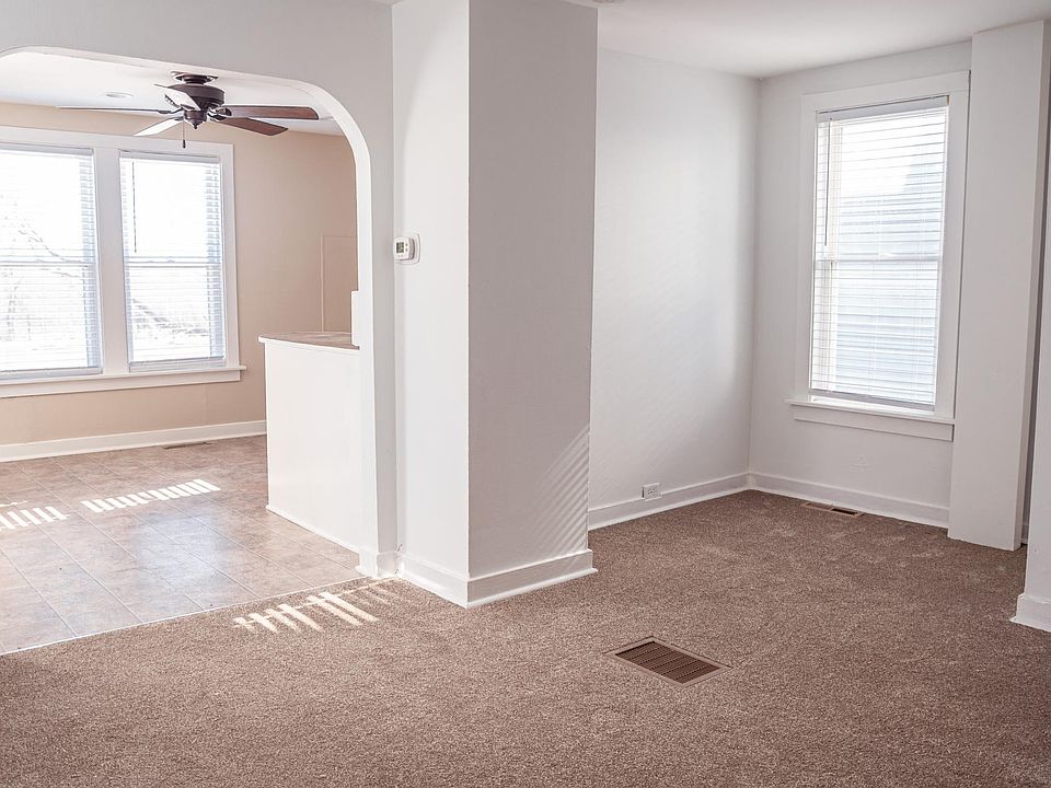 1st image of 106 Cedar Ave #106