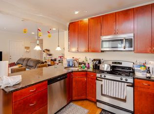 6301 N Francisco Ave #3A, Chicago, IL 60659