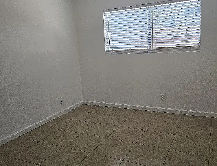 771 Spruce Ave #K & E — Photo 11