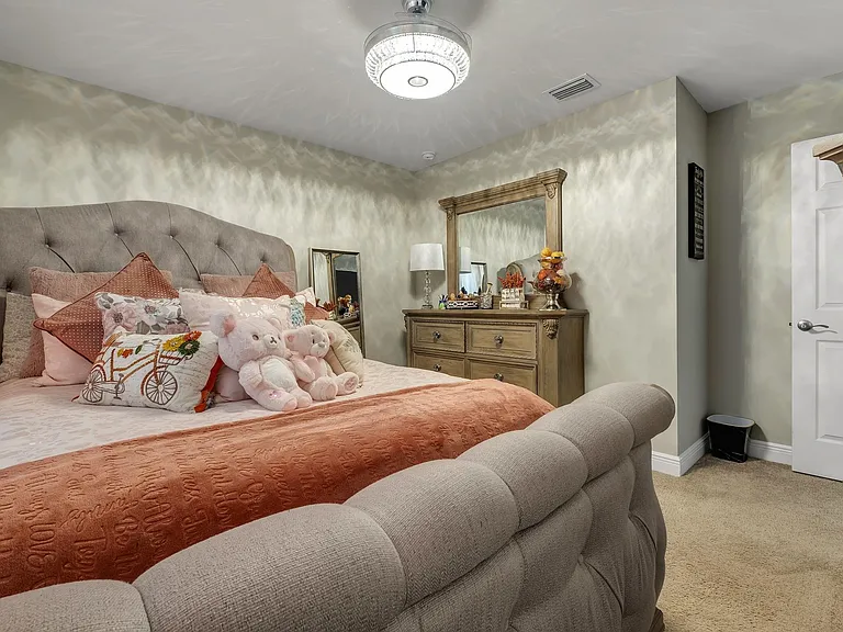 4800 Silent Creek Ln — Photo 39