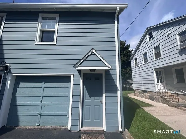 104 Boston St, Guilford, CT 06437