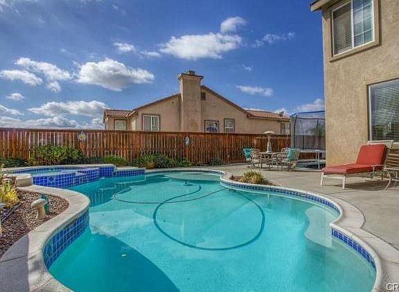 4th image of 36668 Covington Cir