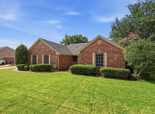 605 Maple Dr, Pilot Point, TX 76258