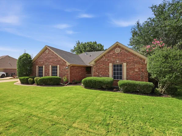 605 Maple Dr, Pilot Point, TX 76258