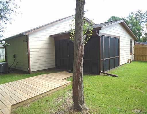 3rd image of 102 Vicksburg Ct