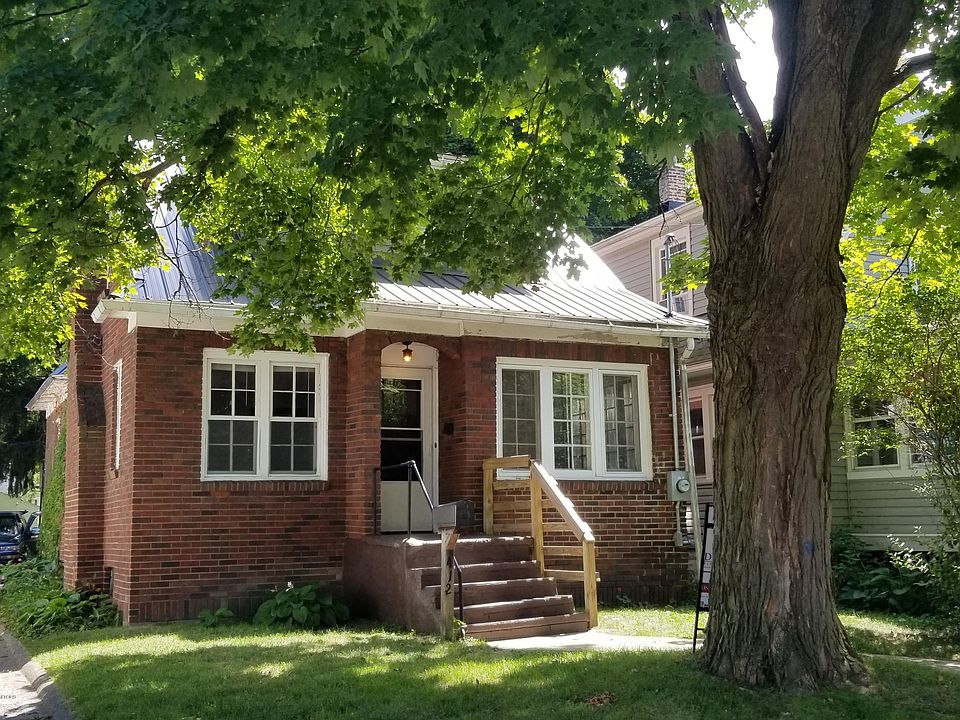 1st image of 412 N Hayford Ave