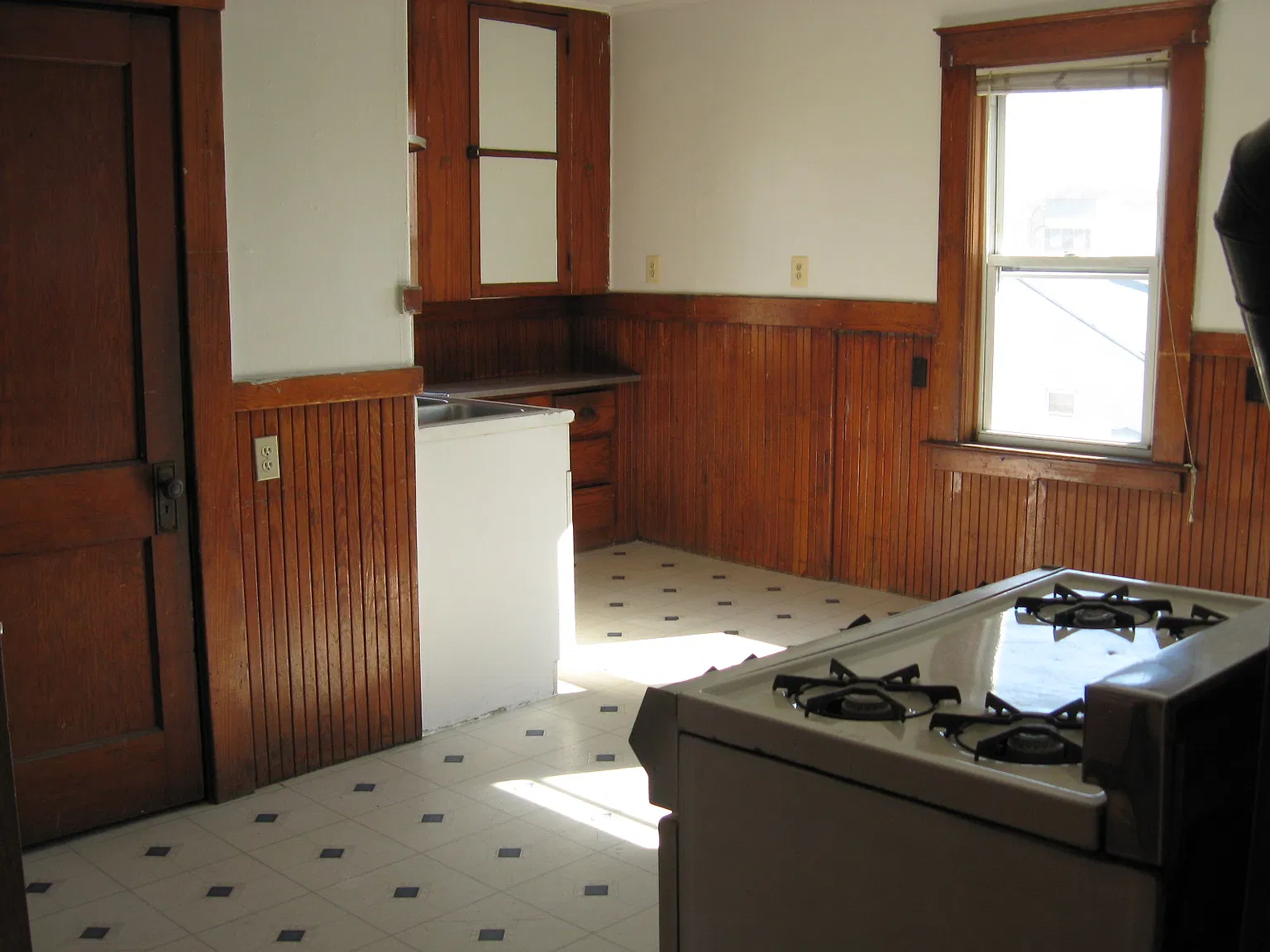 2 bed, 780 sqft, $1,830 — Photo 2