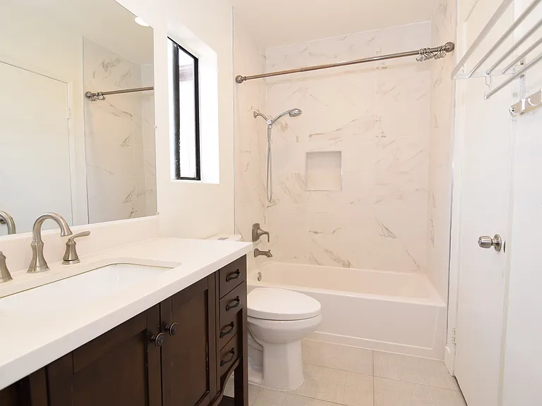 1295 Elm Ave #E — Photo 17
