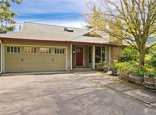 2020 164th Ave NE, Bellevue, WA