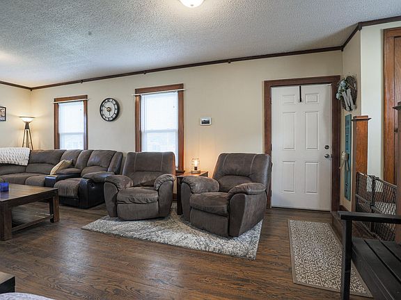 2nd image of 1902 Avenue B