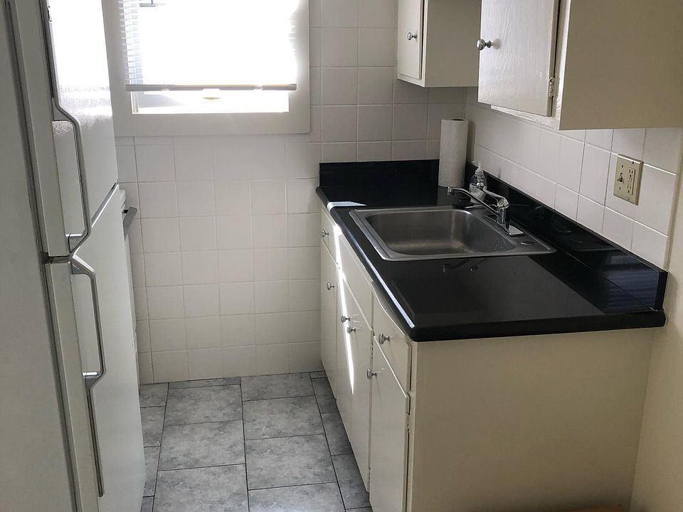 1st image of 425 Greenwich St APT 3