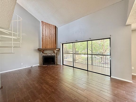 3rd image of 4819 Puritan Cir #1