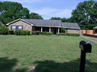 1922 Vaughn Ln, Montgomery, AL 36106