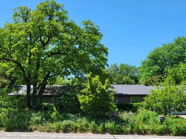 2809 Nottingham Dr, Denton, TX 76209