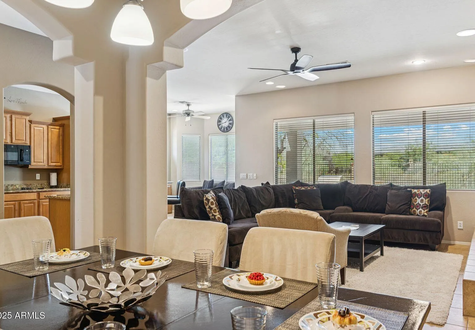 4 bed, 2.0 bath, 2112 sqft, $2,700 — Photo 3