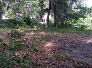 902 Harrington St, Beaufort, SC 29902
