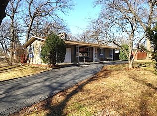 1257 Woodland Dr, Joliet, IL 60436