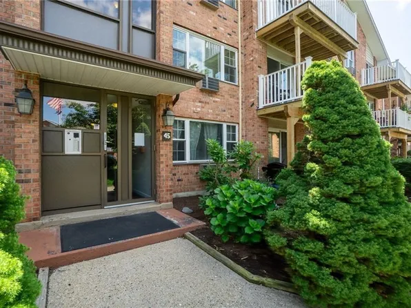 45 Bullocks Point Ave APT 5B, Riverside, RI 02915