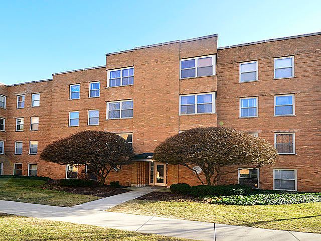 1st image of 4901 N Wolcott Ave APT 1A