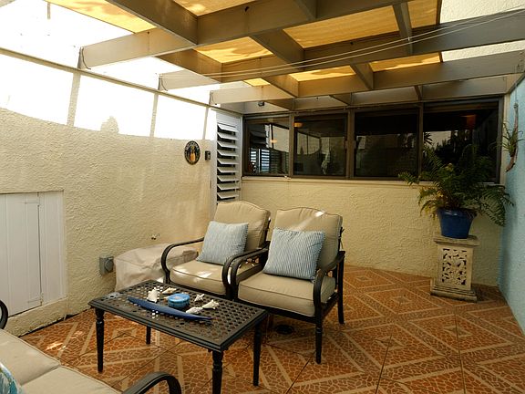 3rd image of 446 Teagues Bay Est #Eb