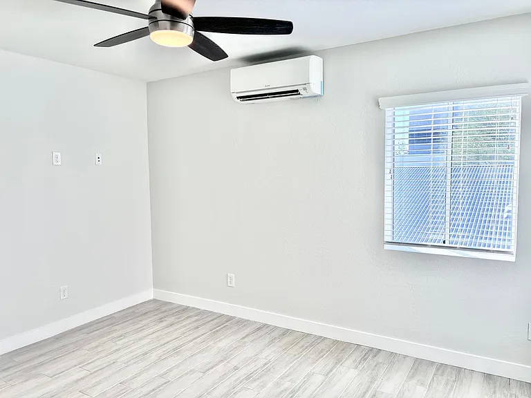 70 E Mitchell Dr #202 — Photo 14