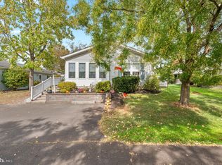 495 Goldenrod Xing W, Buckingham, PA 18912